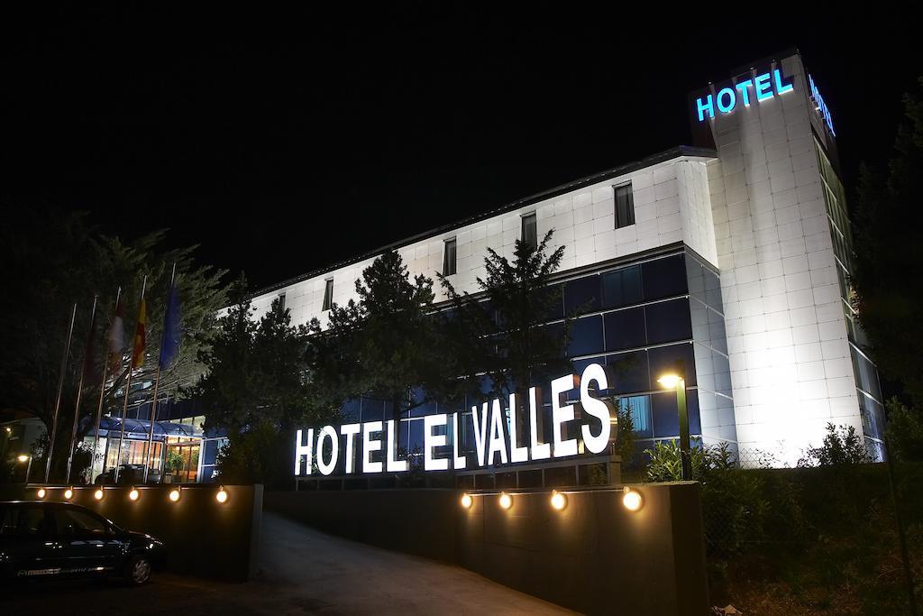 Hotel Restaurante El Valles 4 Estrellas ブリビエスカ エクステリア 写真